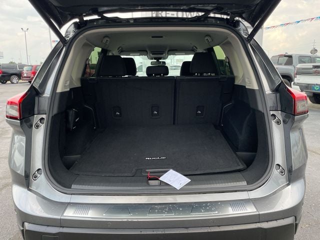 2024 Nissan Rogue SV - Photo 16