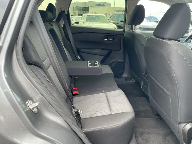 2024 Nissan Rogue SV - Photo 17