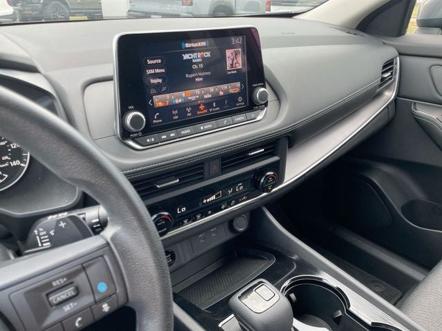 2024 Nissan Rogue SV - Photo 23
