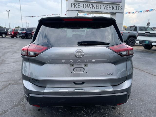 2024 Nissan Rogue SV - Photo 4