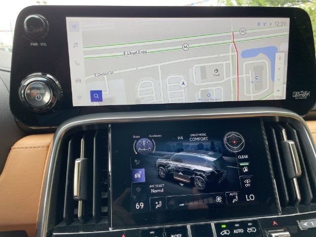 2026 Lexus LX 700h Luxury