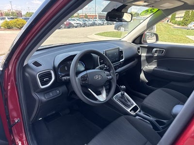 2025 Hyundai Venue SE