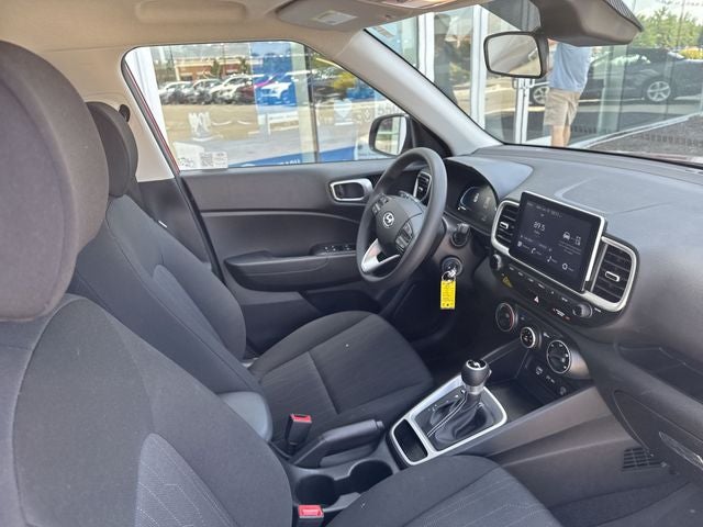 2025 Hyundai Venue SE