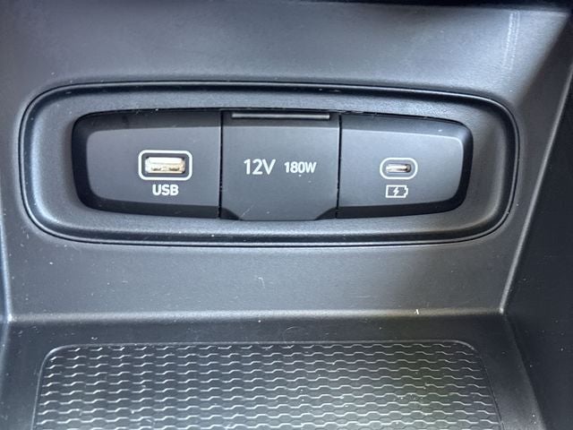 2025 Hyundai Venue SE