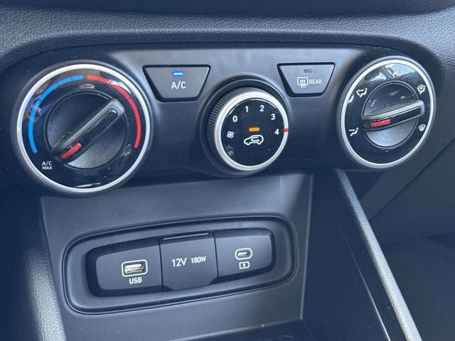 2025 Hyundai Venue SE