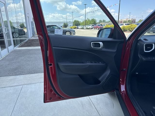 2025 Hyundai Venue SE