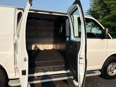 2025 Chevrolet Express Cargo WT