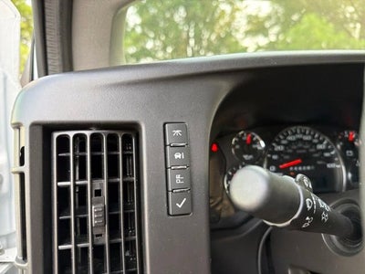 2025 Chevrolet Express Cargo WT