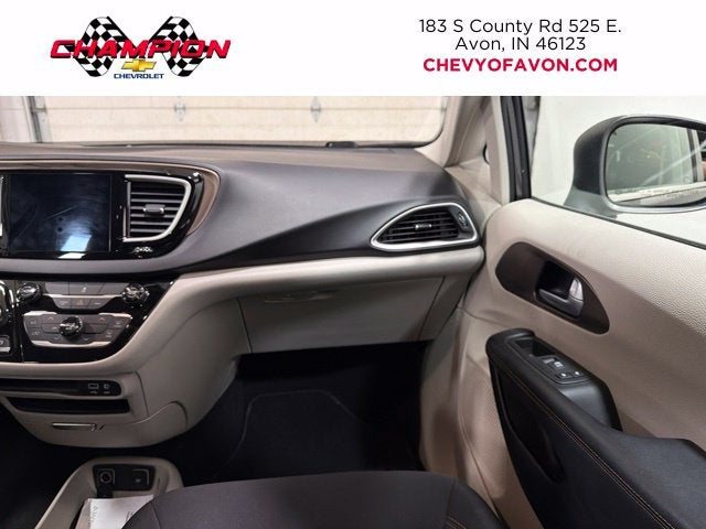 2017 Chrysler Pacifica Touring