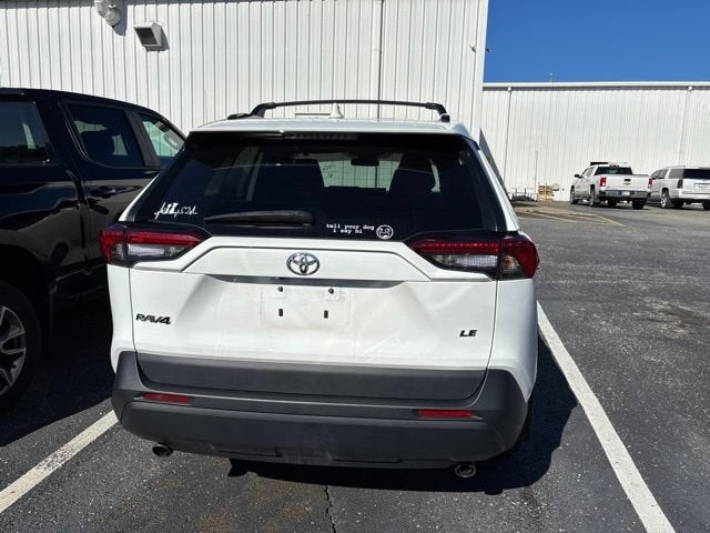 2020 Toyota RAV4 LE