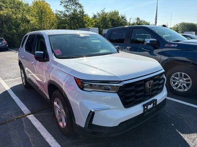 2023 Honda Pilot AWD LX