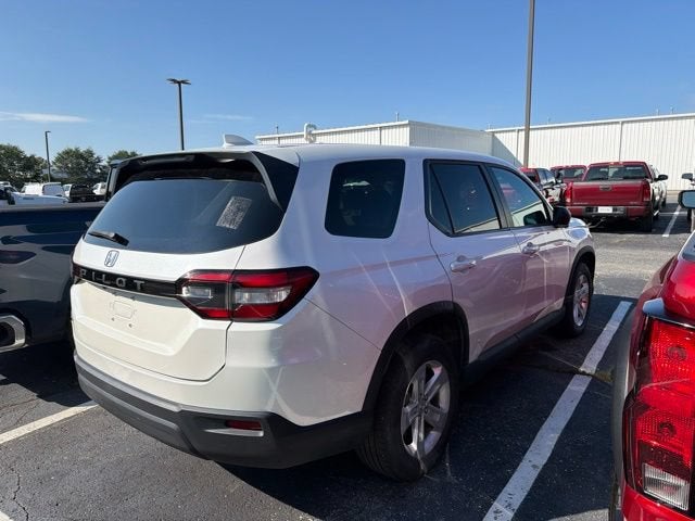 2023 Honda Pilot AWD LX