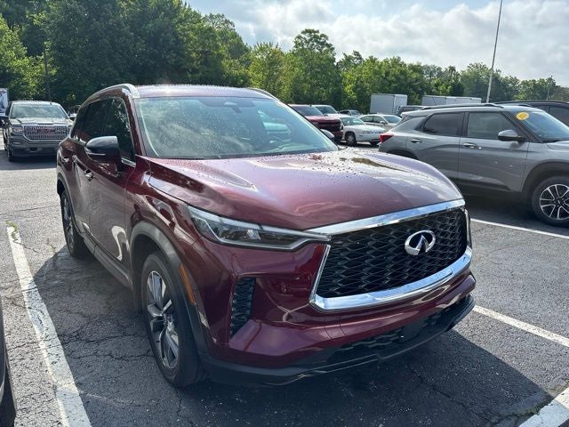2023 INFINITI QX60 LUXE