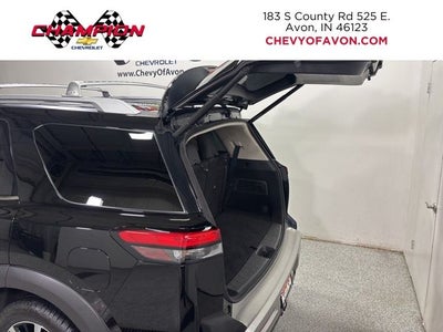 2023 Nissan Pathfinder Platinum