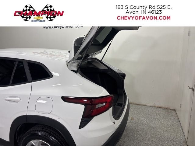 2025 Chevrolet Trax LS