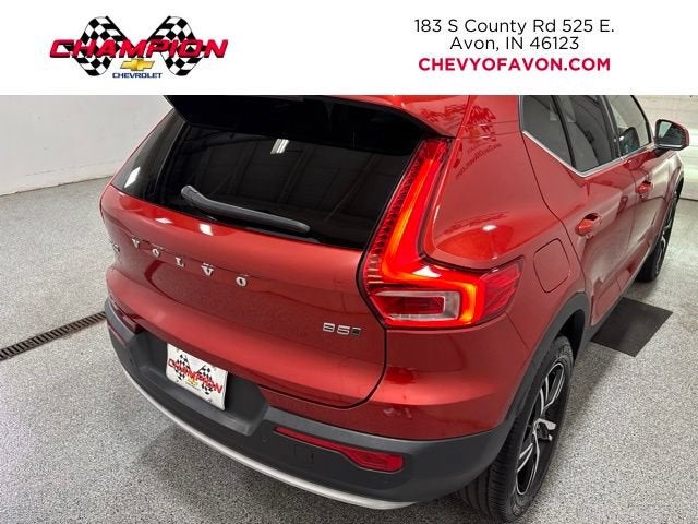 2023 Volvo XC40 Plus Bright Theme